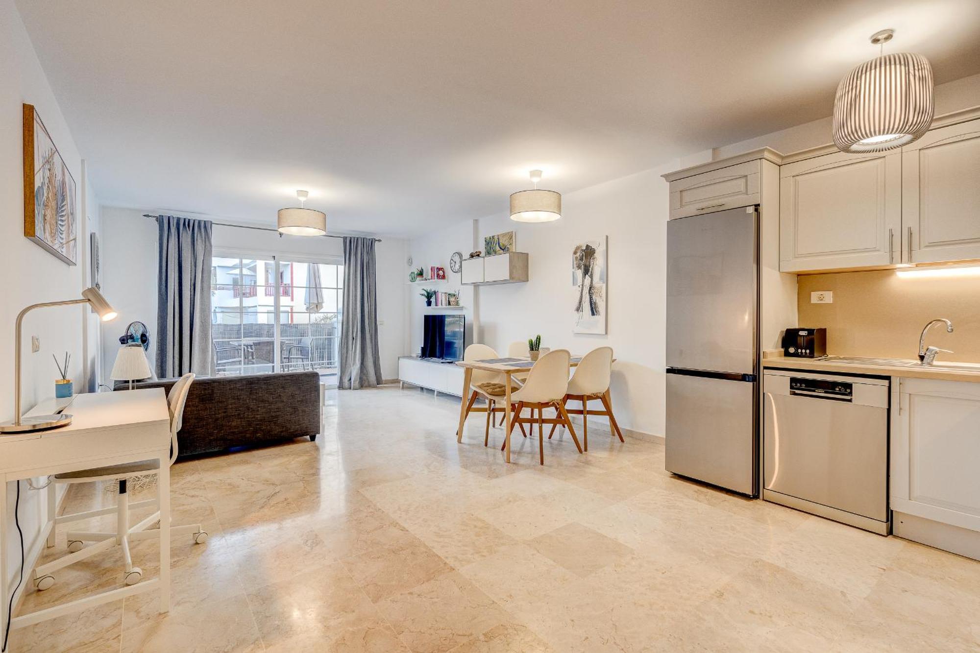 Paraiso Palm Mar Beautiful & Bright Renovated Apartment With Air Conditioning מראה חיצוני תמונה